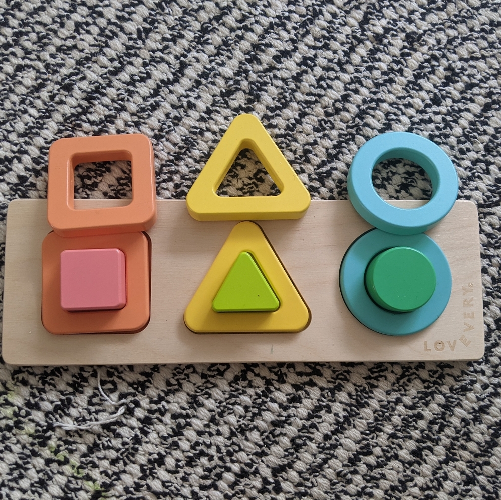 LOVEVERY Geo Shapes Puzzle for Kids